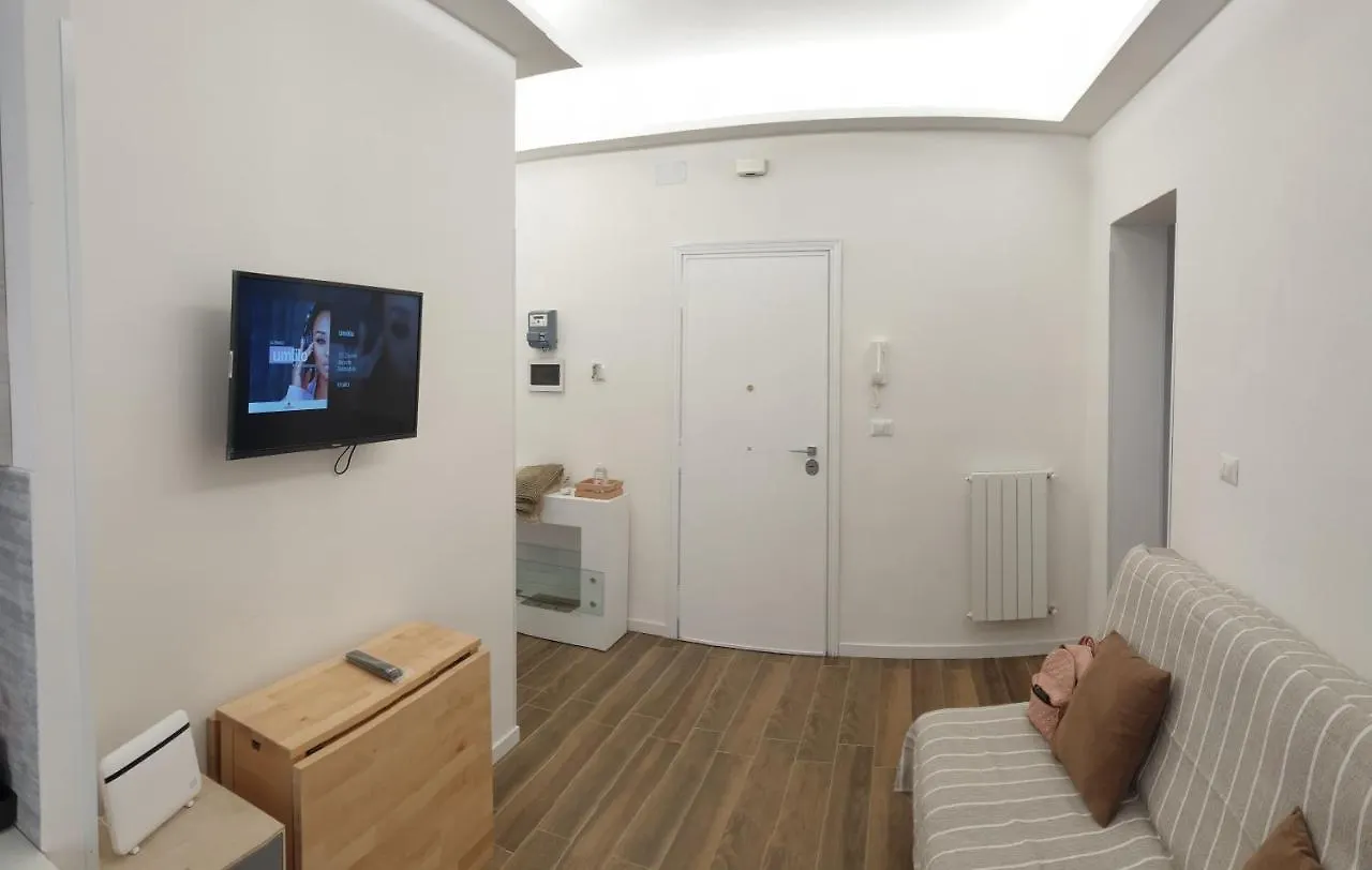 Appartamento Roma Casa Vacanza Sea House Rome 50 Metri Dal Mare Lido di Ostia 0*,  Italy